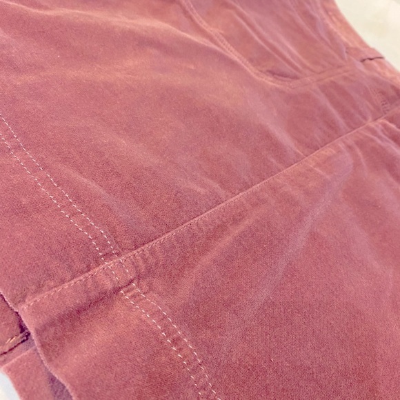 Athleta crushed velvet skirt. Size 6 very good condition. - Picture 9 of 14